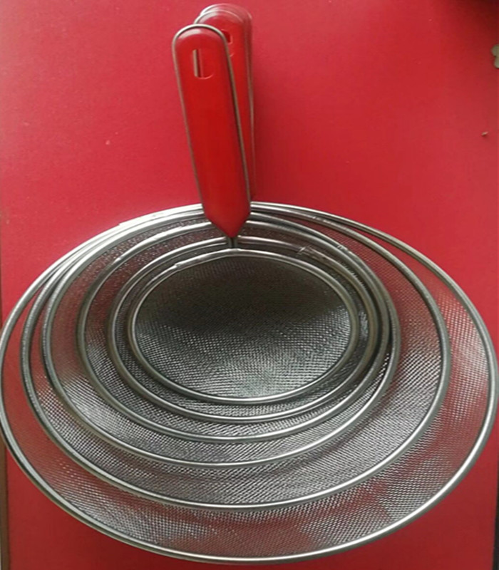Color Handle Line Leakage 12cm Iron Powder Coating Net Colander over Bailer Deep Frying Spoon Noodles Fishing Strainer Spoon Line Leakage Color Handle Line Leakage 12cm Iron Powder Coating Net Colander over Bailer Deep Frying Spoon Noodles Fishing Strainer Spoon Line Leakage