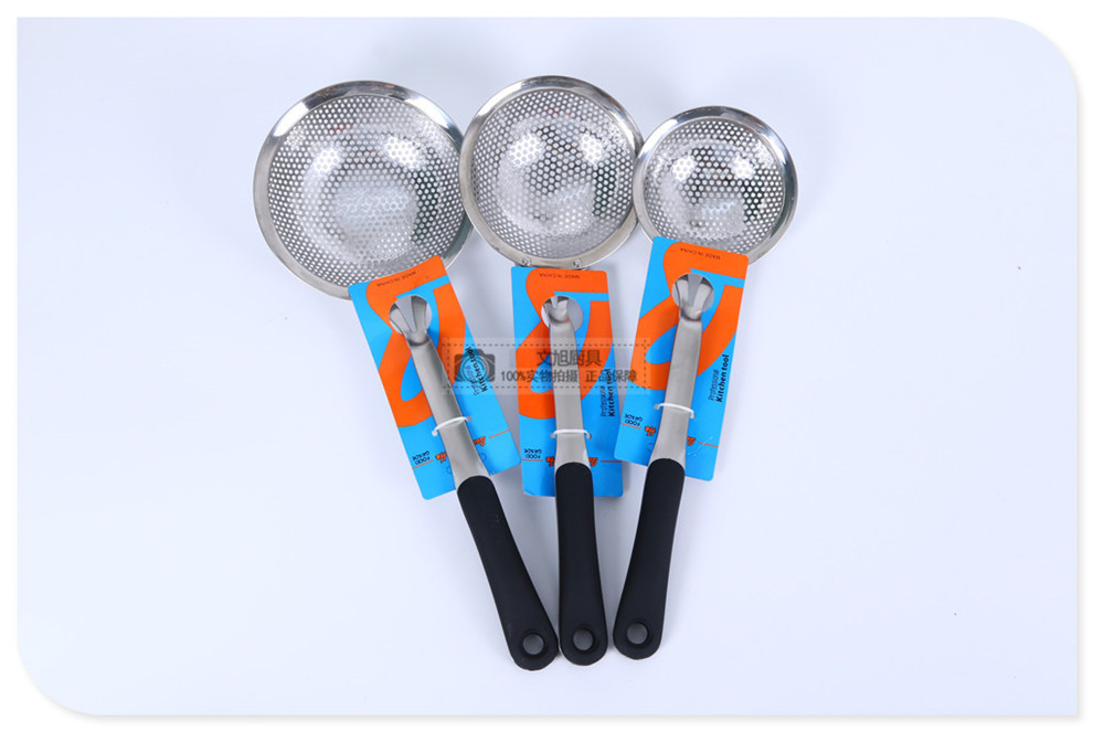 Stainless Steel Colander Long Handle Big Strainer Colander Household Kitchen Drain Oil Strainer Oil Dipper Hot Pot Slotted Ladle Colander Removing Oil Residue