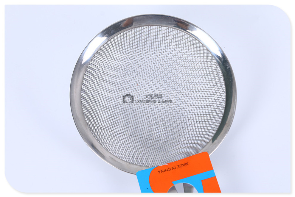 Stainless Steel Colander Household Kitchen Dumplings Noodles Strainer Wall Hanging Hot Pot Spoon Thickened Punching Frying Filter Strainer Stainless Steel Colander Household Kitchen Dumplings Noodles Strainer Wall Hanging Hot Pot Spoon Thickened Punching Frying Filter Strainer