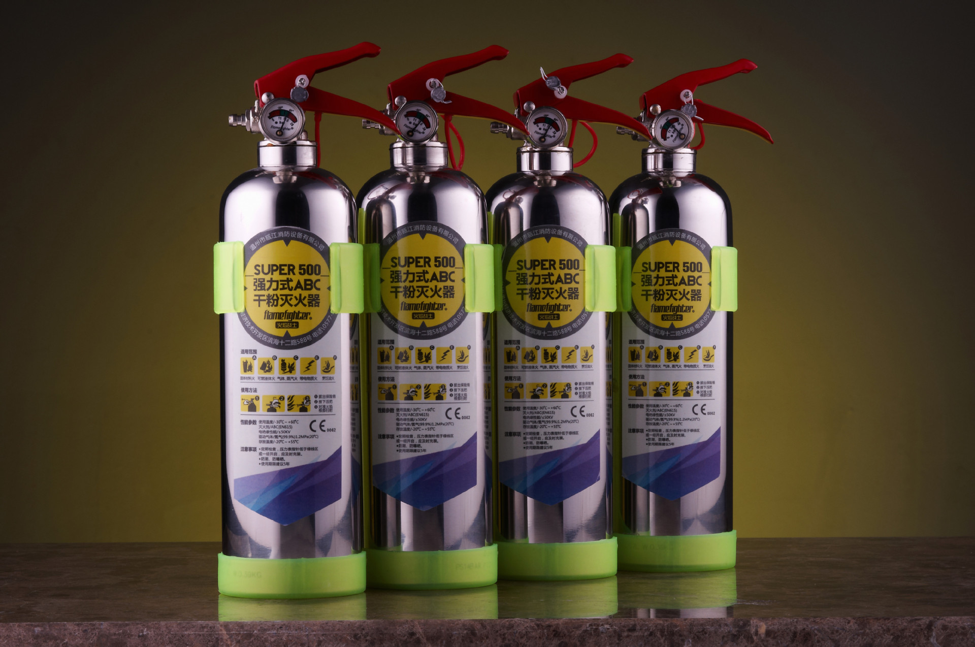 Portable dry powder fire extinguisher portable mini stainless steel portable 700G