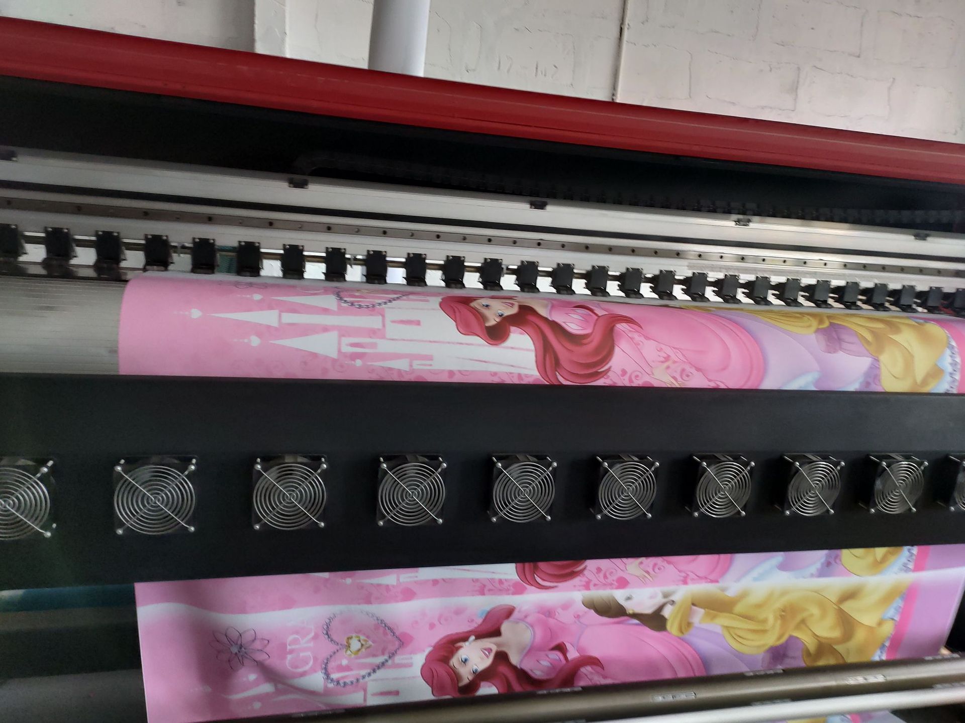 Factory Direct European Simple Office shading and shading Jacquard thickened roller Curtain Fabric Finished Products Factory Direct European Simple Office shading and shading Jacquard thickened roller Curtain Fabric Finished Products