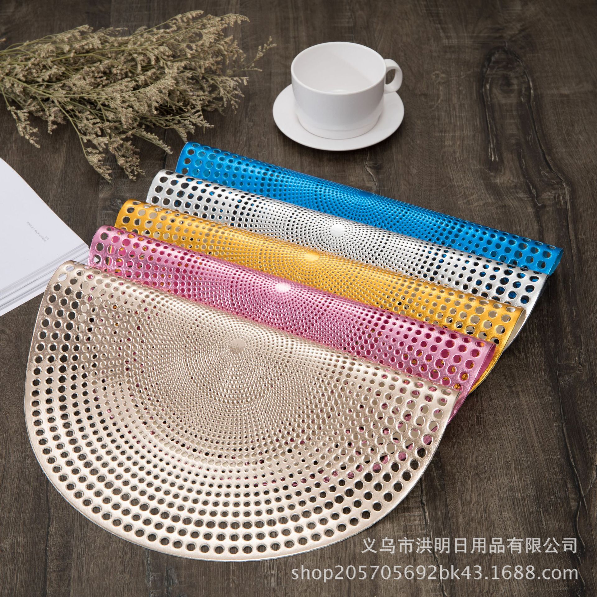 Radiation Round PVC Bronzing Cutout Mat Heat Insulation Non-Slip Placemat Tea Table Cloth Table Mat Decorative Pad Western-Style Placemat