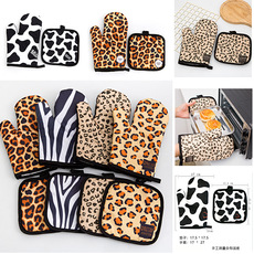 Kitchen Microwave Oven Heat Insulation Anti-Hot Gloves Microwave Insulation Pad High Temperature Resistant Oven Anti-Scald Baking Gloves