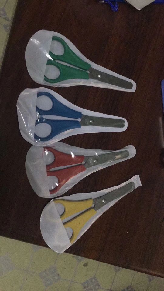 Factory Direct Sales 13cm Total Length with Scale Color Scissors for Students DIY Handwork Scissors Hot Sale Generally Available in Stock