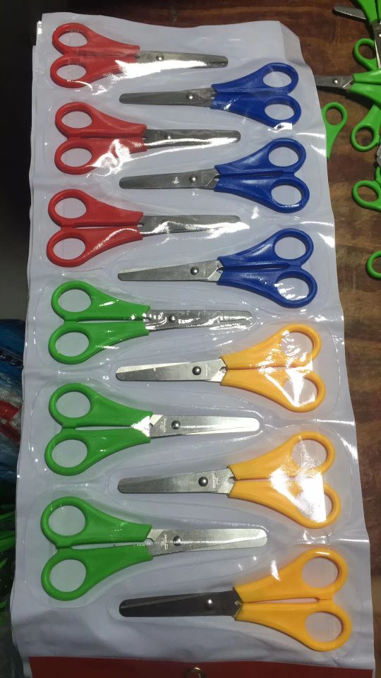 Factory Direct Sales 13cm Total Length with Scale Color Scissors for Students DIY Handwork Scissors Hot Sale Generally Available in Stock