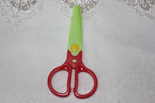 Kai-Bo metal factory in Yiwu KAIBO 8,021 lace plastic scissors scissors