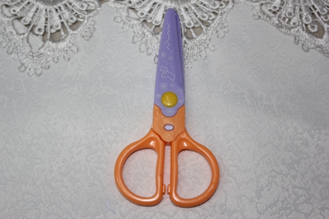 Kai-Bo metal factory in Yiwu KAIBO 8,021 lace plastic scissors scissors