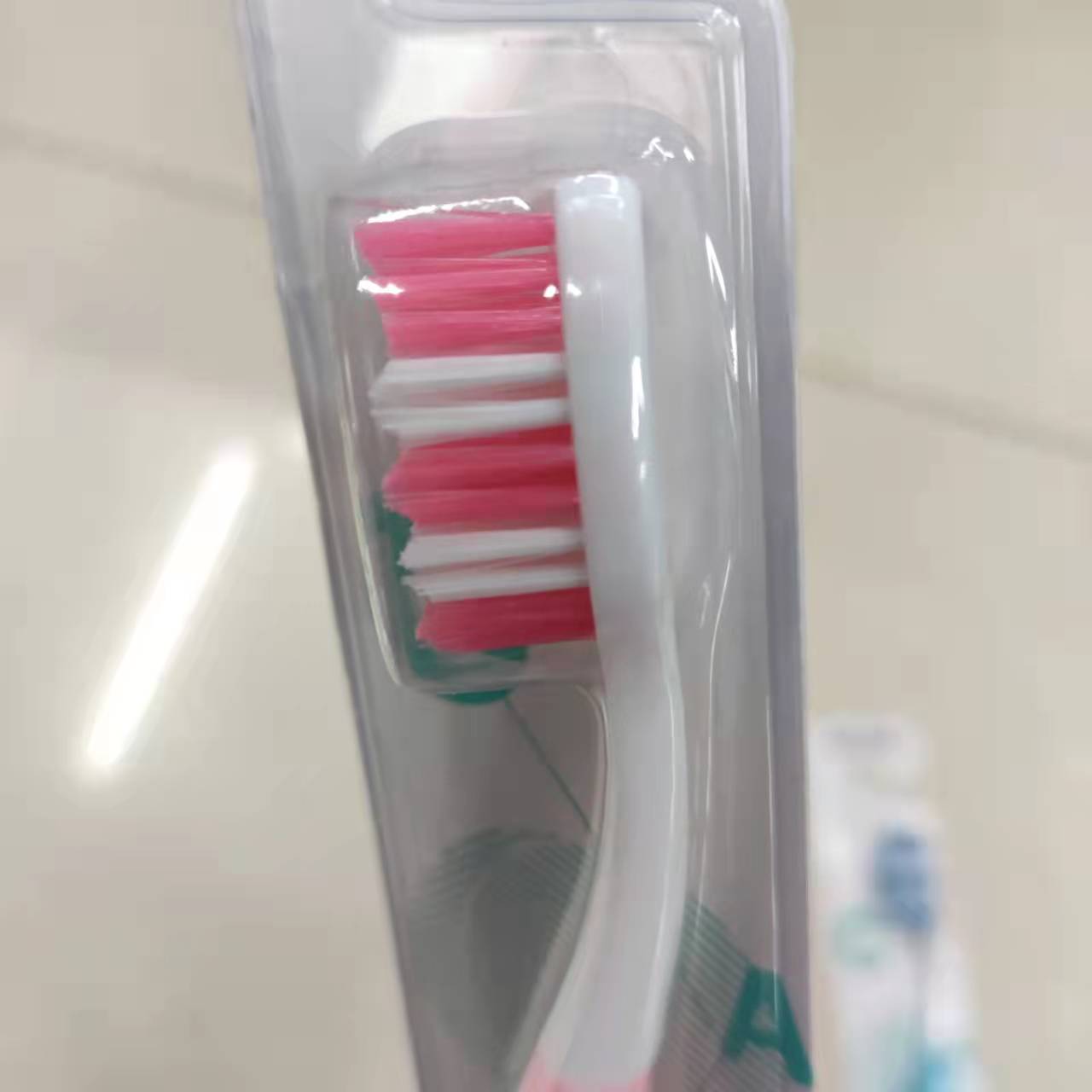 Daily Necessities Toothbrush Wholesale South Jele 5212 Wave Type Medium Hair Toothbrush Daily Necessities Toothbrush Wholesale South Jele 5212 Wave Type Medium Hair Toothbrush