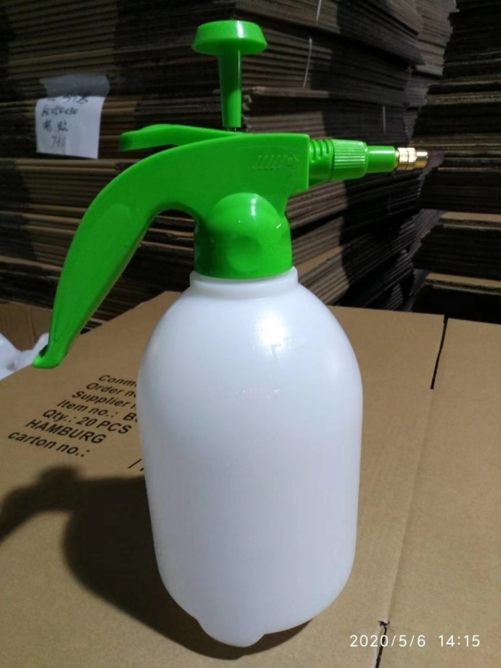 Water sprayer to hand pressure air sprayer, plastic sprayer, watering pot garden watering pot pressure sprayer