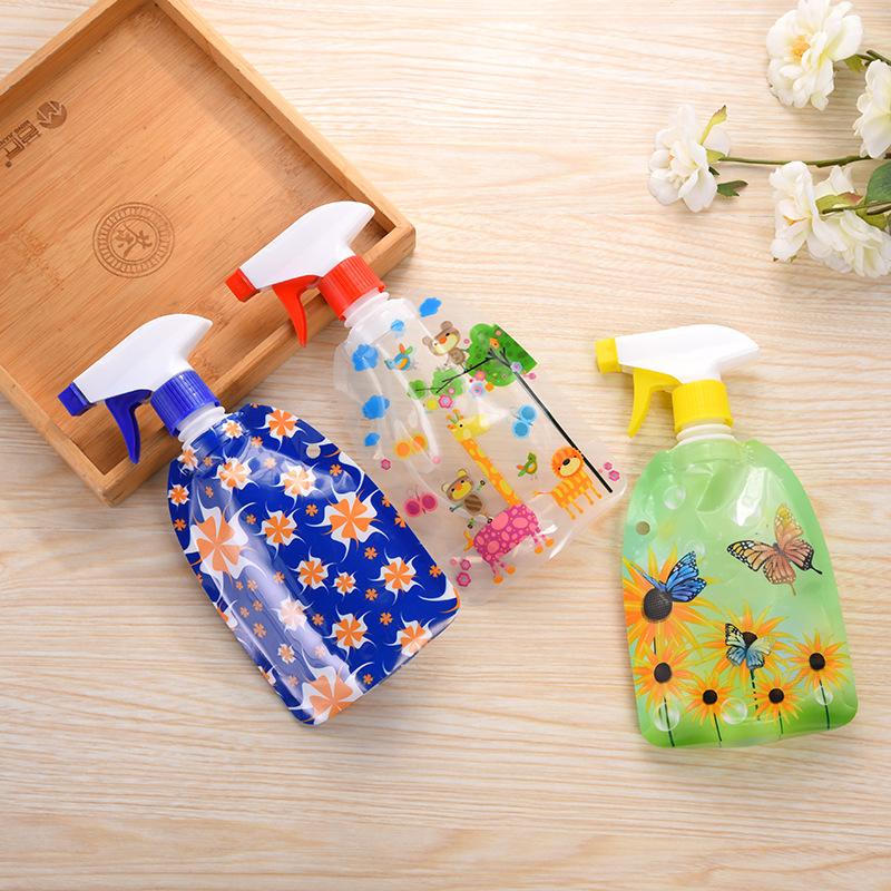 Folding flower watering can plastic hand - pressed watering can portable Folding sprayer to printing the spray bottle