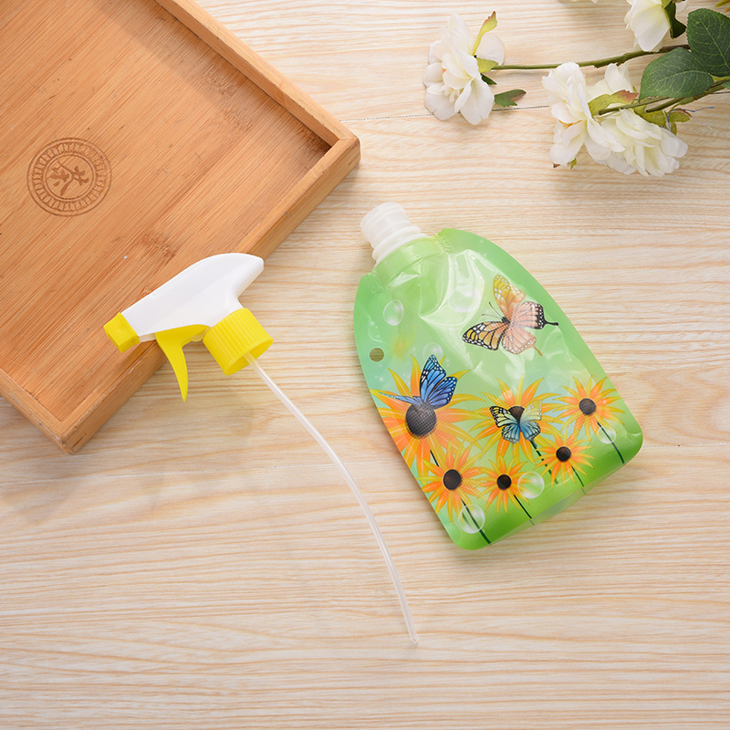 Folding flower watering can plastic hand - pressed watering can portable Folding sprayer to printing the spray bottle