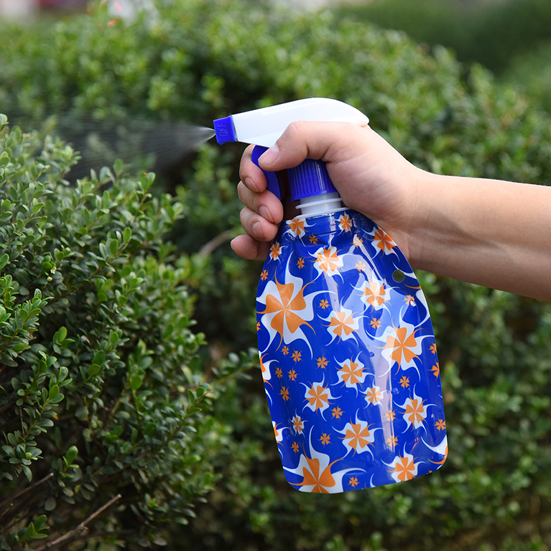 Folding flower watering can plastic hand - pressed watering can portable Folding sprayer to printing the spray bottle