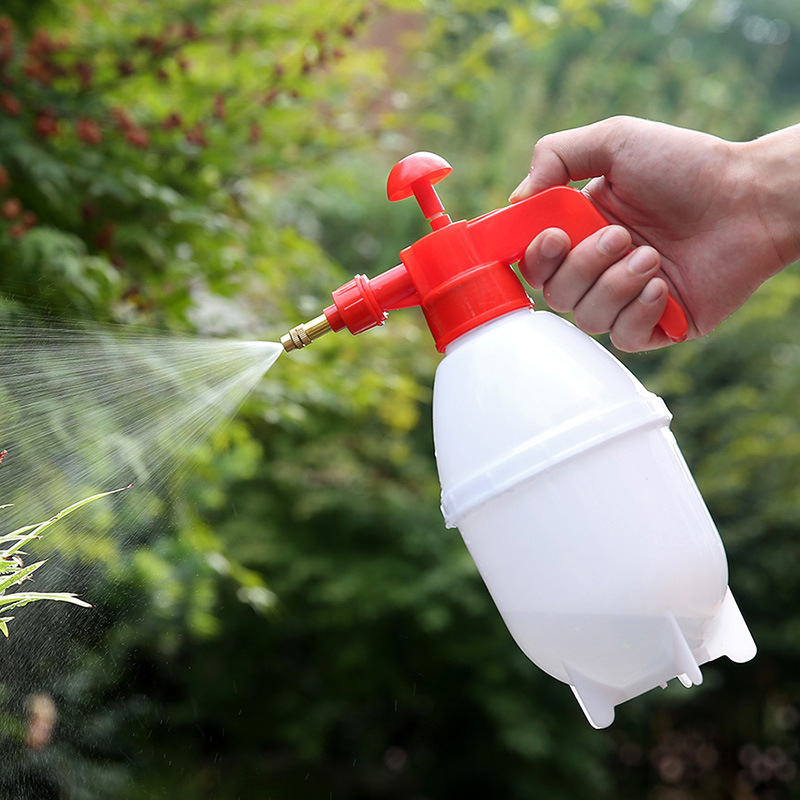 Multi - function adjustable 0.8 l pneumatic spray pot plastic hand sprayer garden watering pot