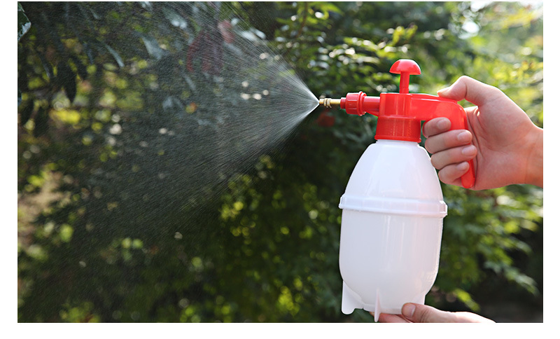 Multi - function adjustable 0.8 l pneumatic spray pot plastic hand sprayer garden watering pot