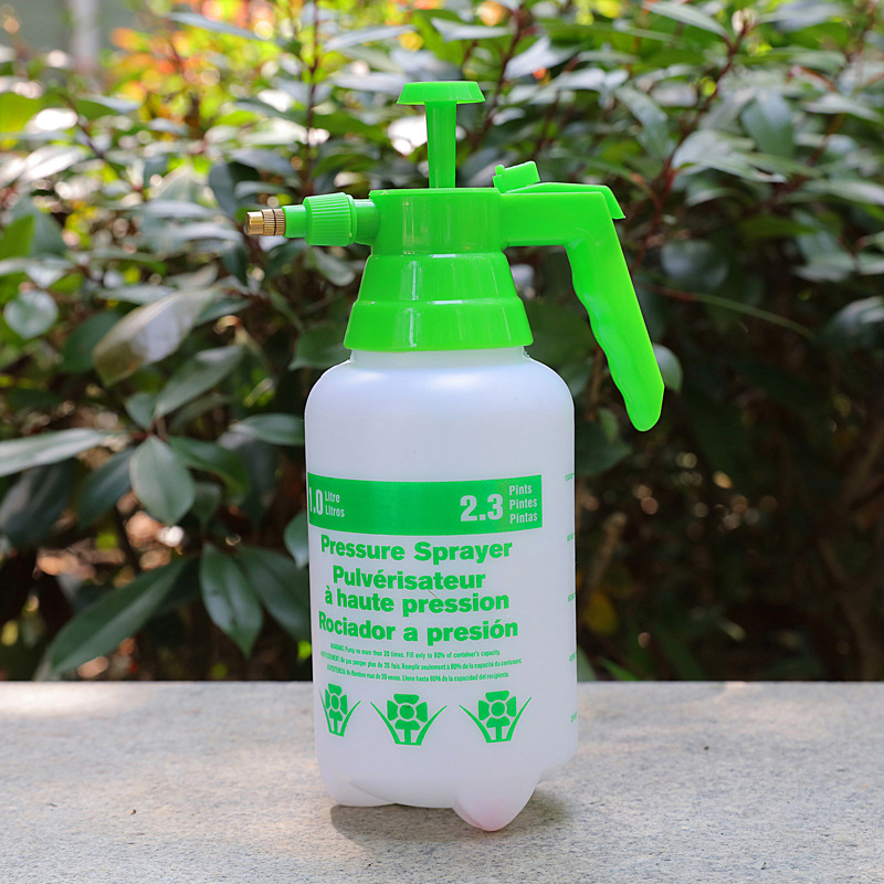 Factory Wholesale 1L/2L Sprinkling Can Agricultural Disinfection Sprinkling Can Small Plastic Sprayer Watering Pot