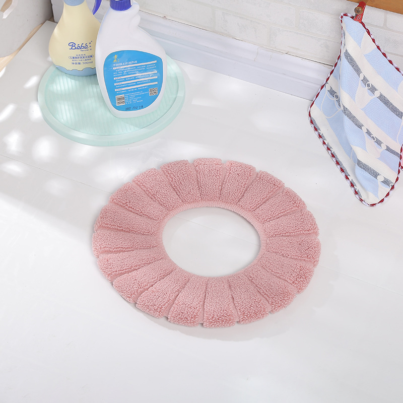 In the autumn and winter of 2018, single o-type toilet seat cushion is equipped with thickened toilet seat cushion, and o-type toilet seat cushion is wholesale In stock hl-0015