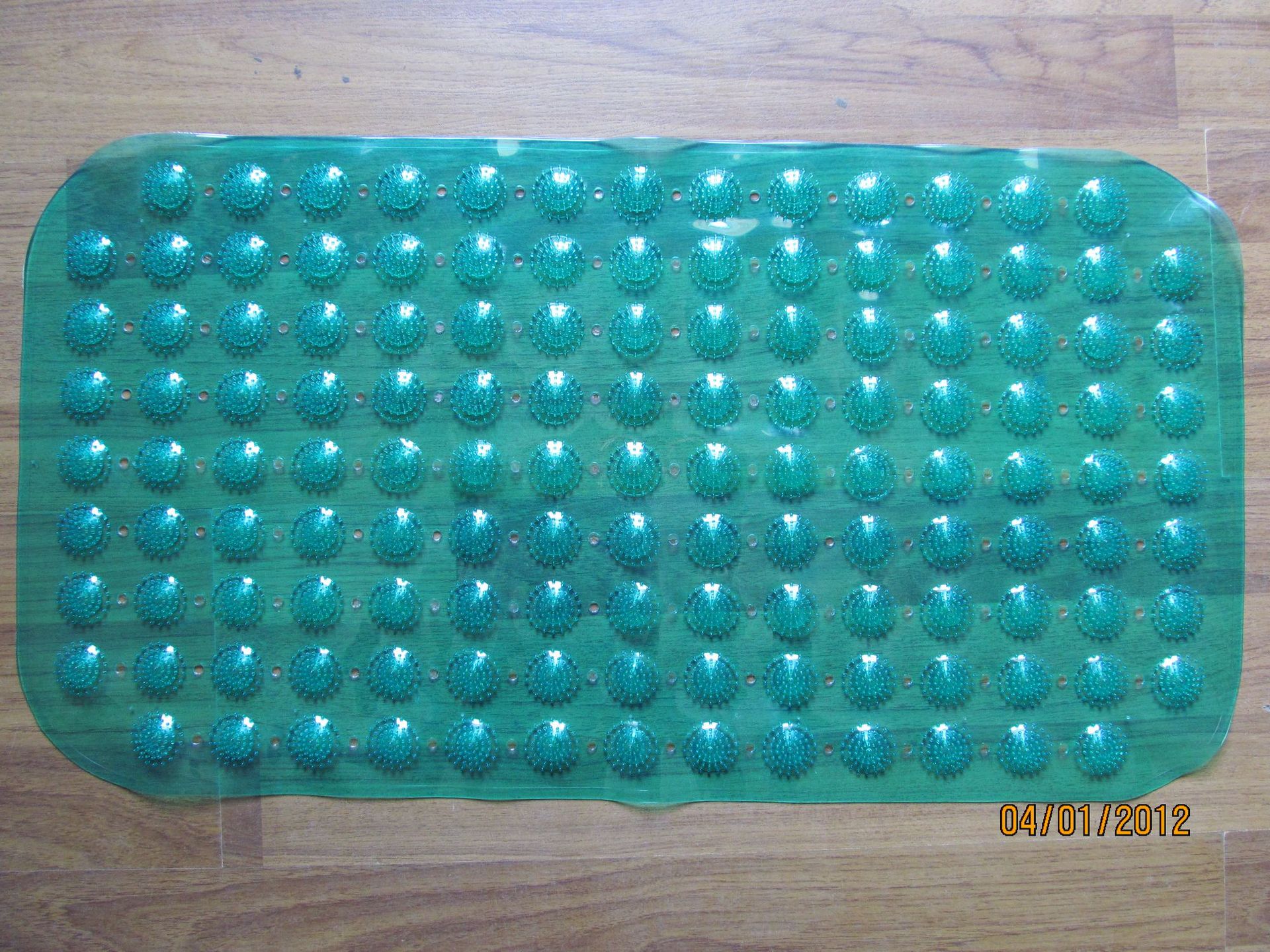 Non-slip mat bathroom shower bath pad with suction cup through color square point bead massage non-slip mat wholesale