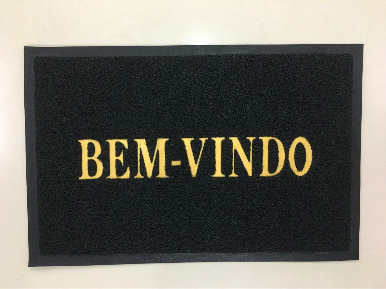 Thin wire drawing English, Spanish, Portuguese, PVC mat, wire drawing mat, door mat, non-slip mat Thin wire drawing English, Spanish, Portuguese, PVC mat, wire drawing mat, door mat, non-slip mat