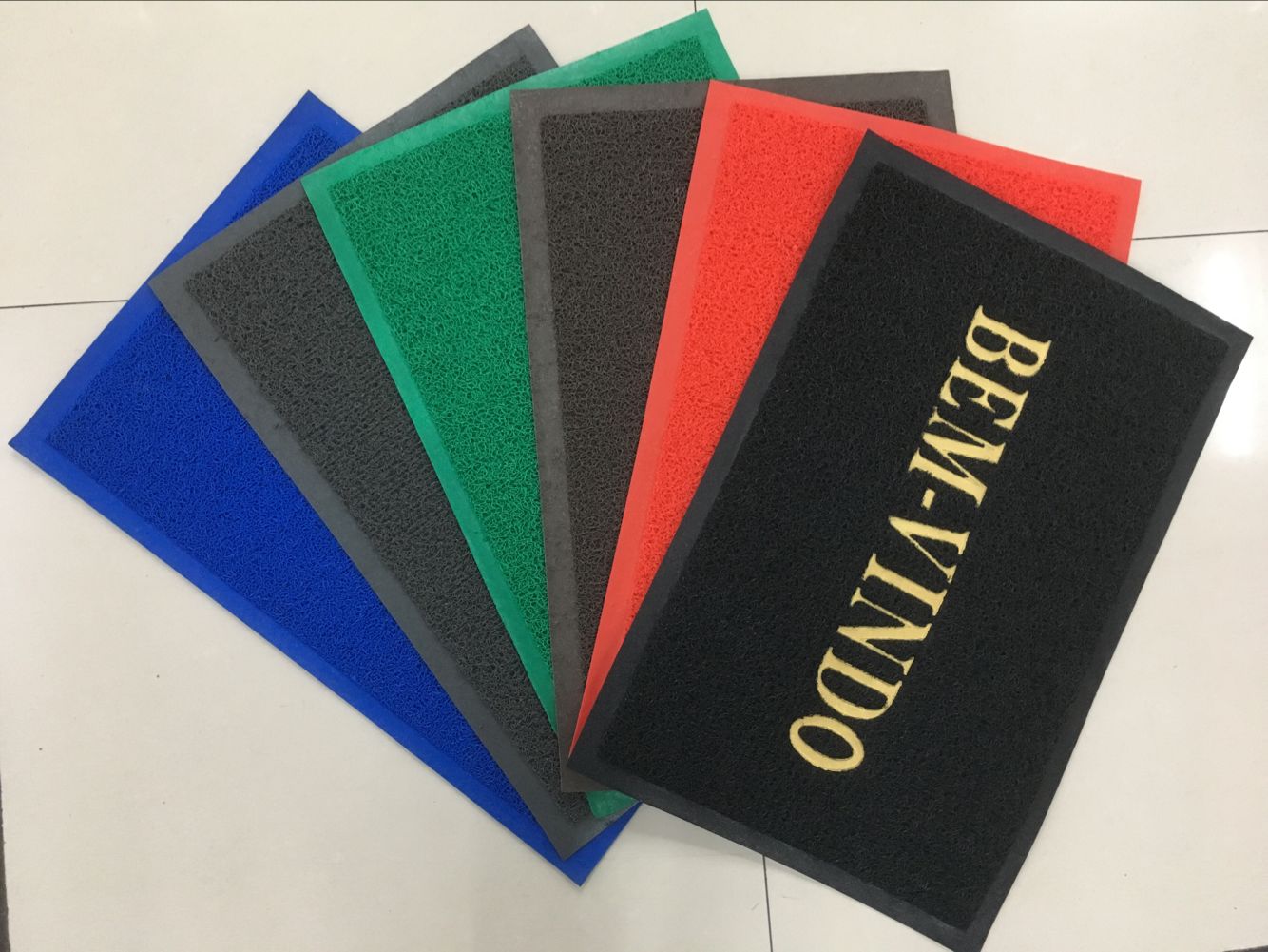 Thin wire drawing English, Spanish, Portuguese, PVC mat, wire drawing mat, door mat, non-slip mat Thin wire drawing English, Spanish, Portuguese, PVC mat, wire drawing mat, door mat, non-slip mat