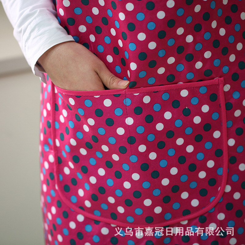 2018 new household cleaning and thickening Korean version of polka dot PVC apron contracted furniture factory wholesale. 2018 new household cleaning and thickening Korean version of polka dot PVC apron contracted furniture factory wholesale.