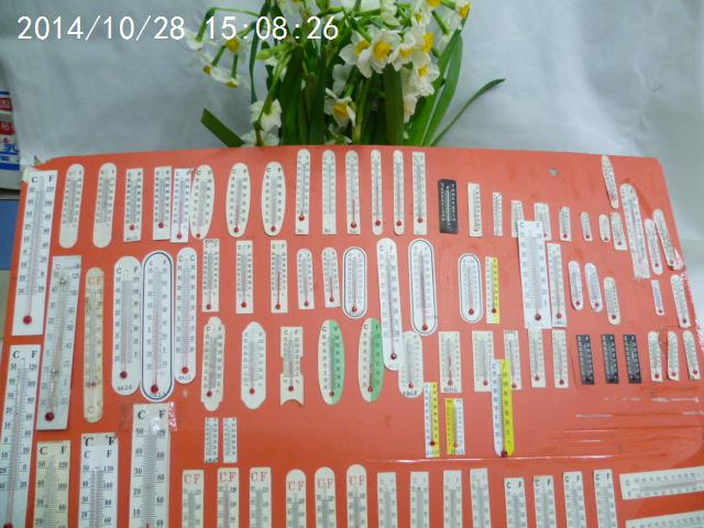 Aluminium sheet paper PVC thermometer accessories cartoon glass small indoor and outdoor cardboard thermometers. Aluminium sheet paper PVC thermometer accessories cartoon glass small indoor and outdoor cardboard thermometers.