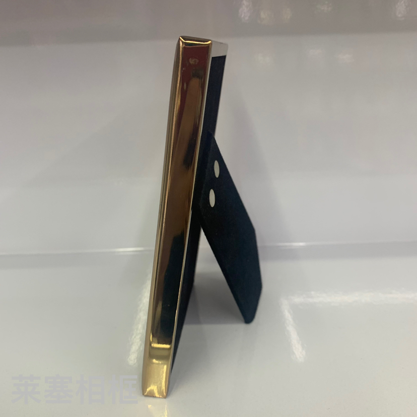 Small Edge Iron Plating Golden Glass Creative Decoration Photo Home Decorative Gift Crafts Metal Photo Frame
