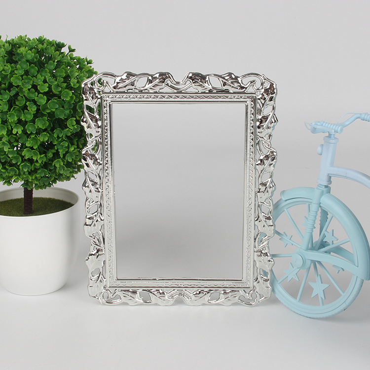 Carved Vintage Plum Photo Frame round Frame round Frame Medal Plastic Frame Gold Plated Award Plate Frame Decoration Frame Carved Vintage Plum Photo Frame round Frame round Frame Medal Plastic Frame Gold Plated Award Plate Frame Decoration Frame