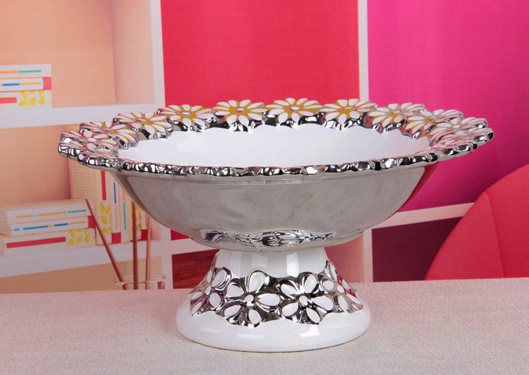 Gao Bo Decorated Home Home decor tall feet white Chrysanthemum-free ceramic fruit ceramic crafts