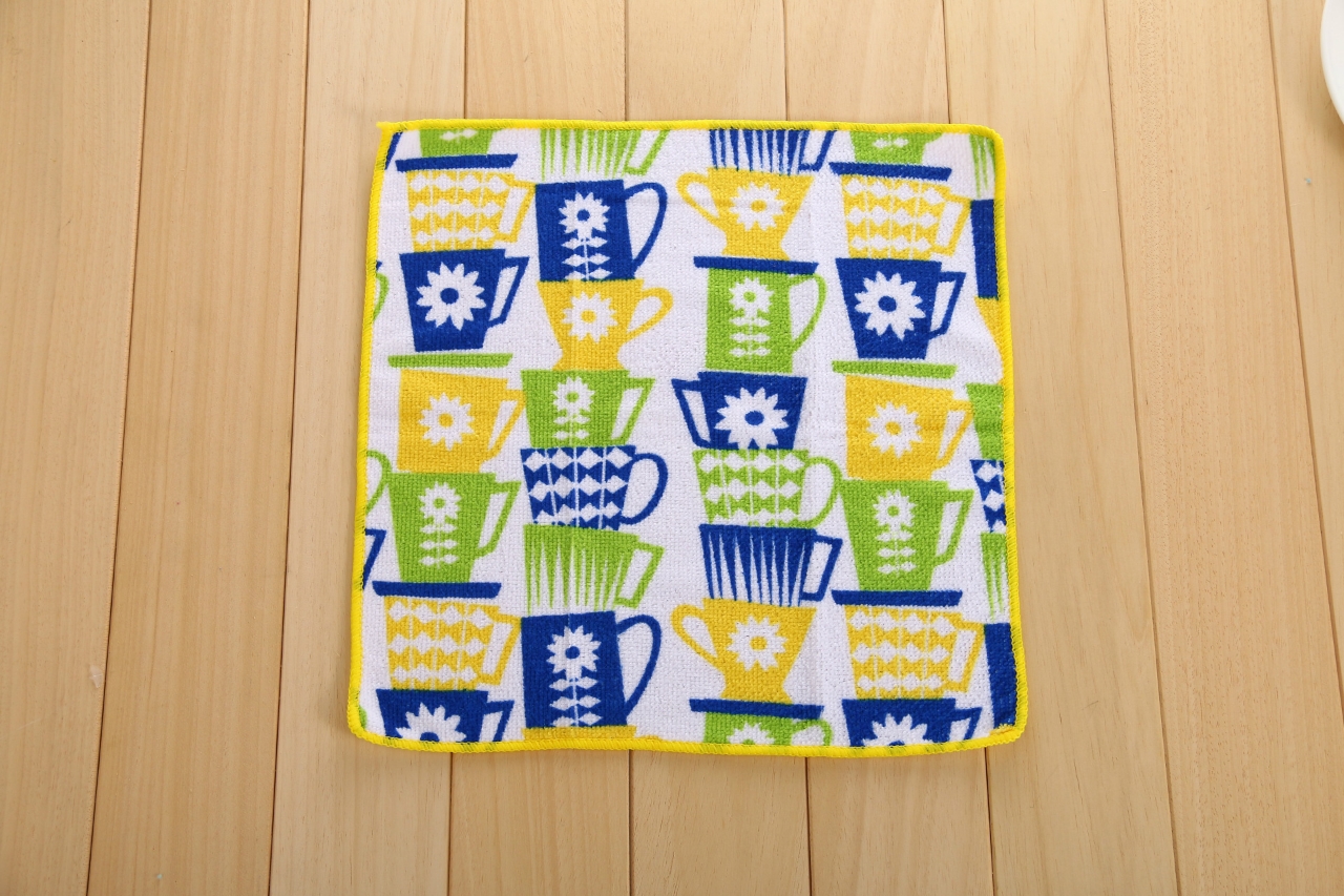 Manufacturer wholesale microfiber kitchen printing small square towel wholesale baijiebu household cleaning appliances dishwashing towels