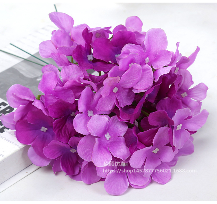 Factory Wholesale Artificial Flower Wedding Hydrangea Fake Bouquet Silk Flower Road Lead Flower Home Decor Floriculture Flower Arrangement Factory Wholesale Artificial Flower Wedding Hydrangea Fake Bouquet Silk Flower Road Lead Flower Home Decor Floriculture Flower Arrangement