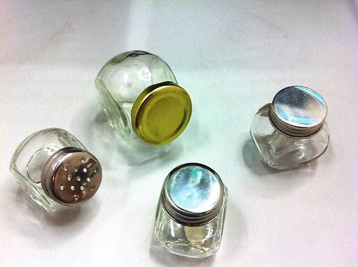 T1 glass storage tank happy sugar seasoning tank color cover silver lid seasoning bottle T1 glass storage tank happy sugar seasoning tank color cover silver lid seasoning bottle