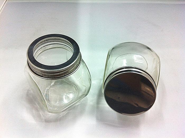 T1 glass storage tank happy sugar seasoning tank color cover silver lid seasoning bottle T1 glass storage tank happy sugar seasoning tank color cover silver lid seasoning bottle
