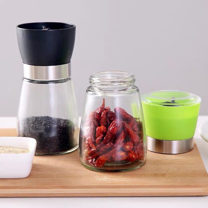 Glass bottle grinder pepper pepper seasoning bottle Glass bottle grinder pepper pepper seasoning bottle