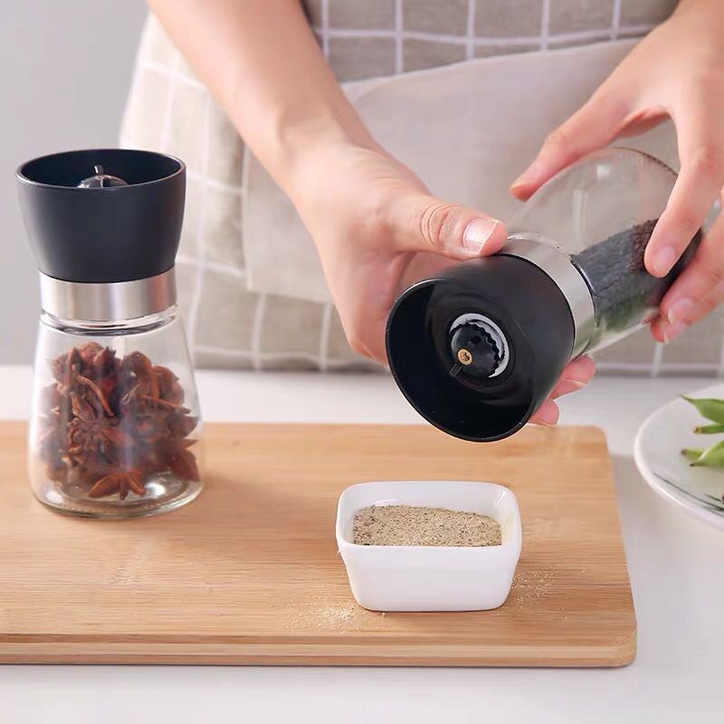 Glass bottle grinder pepper pepper seasoning bottle