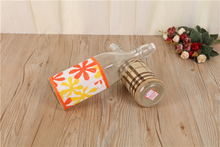 Glass oil bottle juice bottle seasoning bottle home oil vinegar bottle seal Glass oil bottle juice bottle seasoning bottle home oil vinegar bottle seal