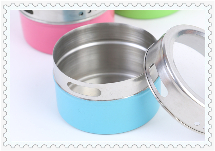 Home kitchen with a small cylindrical shape seasoning jar seasoning bottle color'm so far