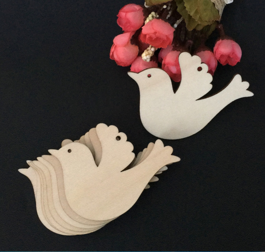 Scene Layout Wooden Wood Chip Pendant Wooden Carving Crafts Christmas Bird Wood Chip Home Decorative Small Pendant Scene Layout Wooden Wood Chip Pendant Wooden Carving Crafts Christmas Bird Wood Chip Home Decorative Small Pendant