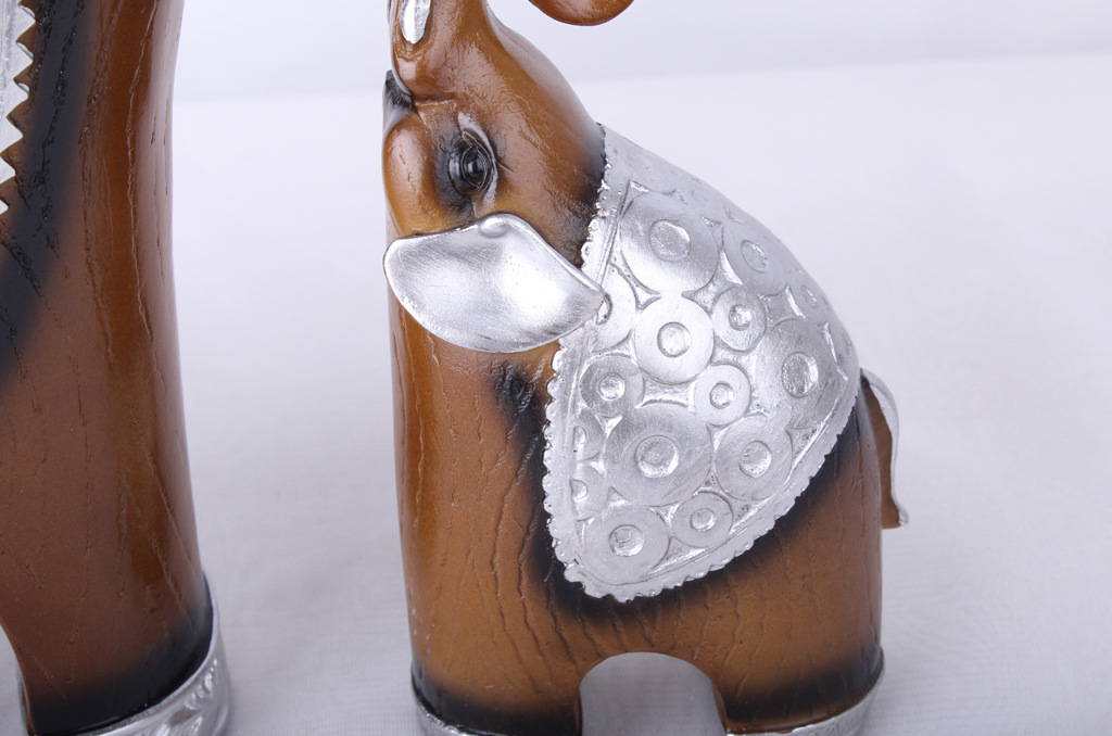 Resin Crafts Thai Wood Grain Mother and Child Elephant Home Decoration Technology Gift Animal Decoration Special Price 25 Yuan Resin Crafts Thai Wood Grain Mother and Child Elephant Home Decoration Technology Gift Animal Decoration Special Price 25 Yuan