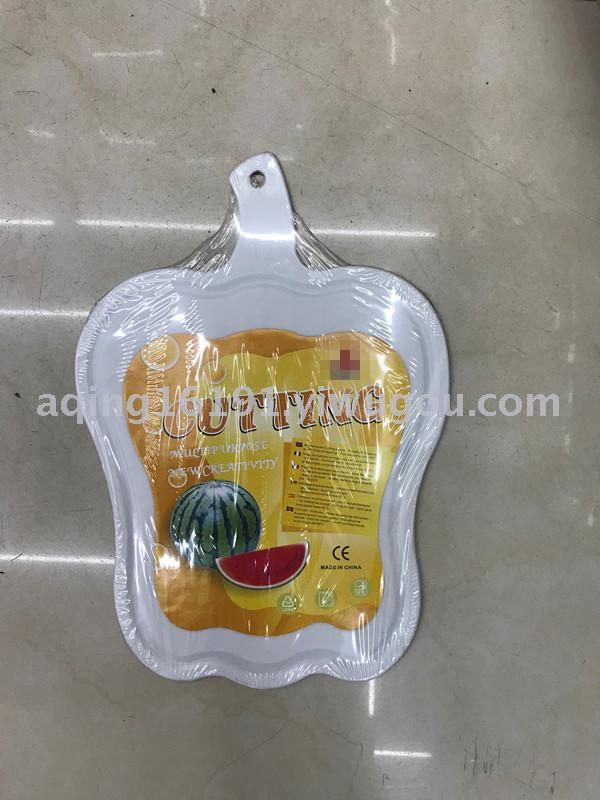 The chopping board creative personality small board European kitchen plastic cutting board household.