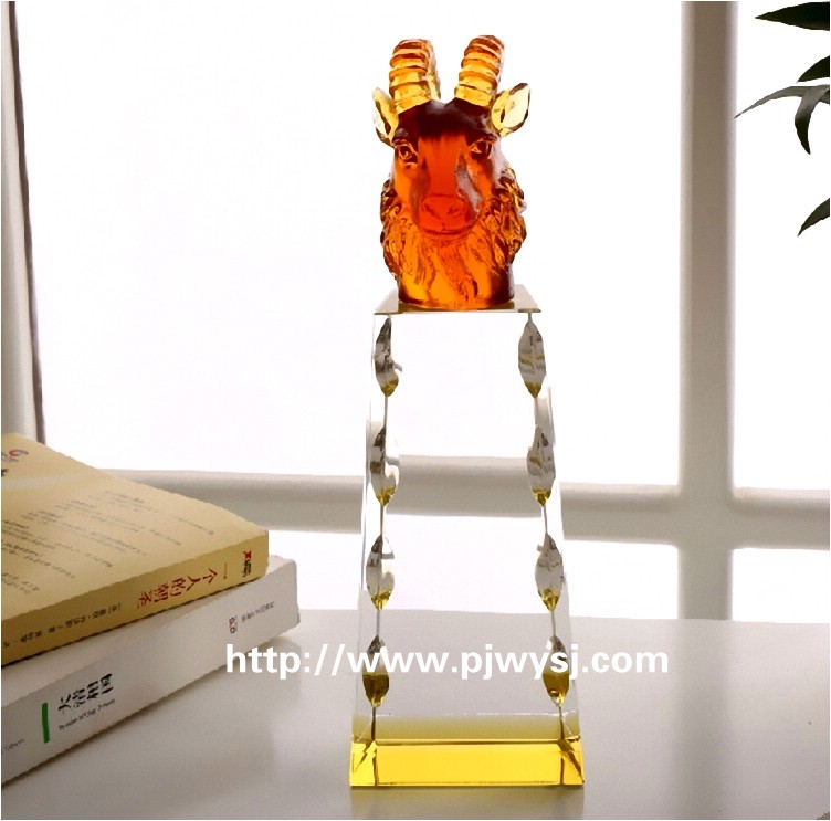 Crystal leader leader in customized crystal ornaments Crystal crafts annual RAM Memorial Crystal leader leader in customized crystal ornaments Crystal crafts annual RAM Memorial