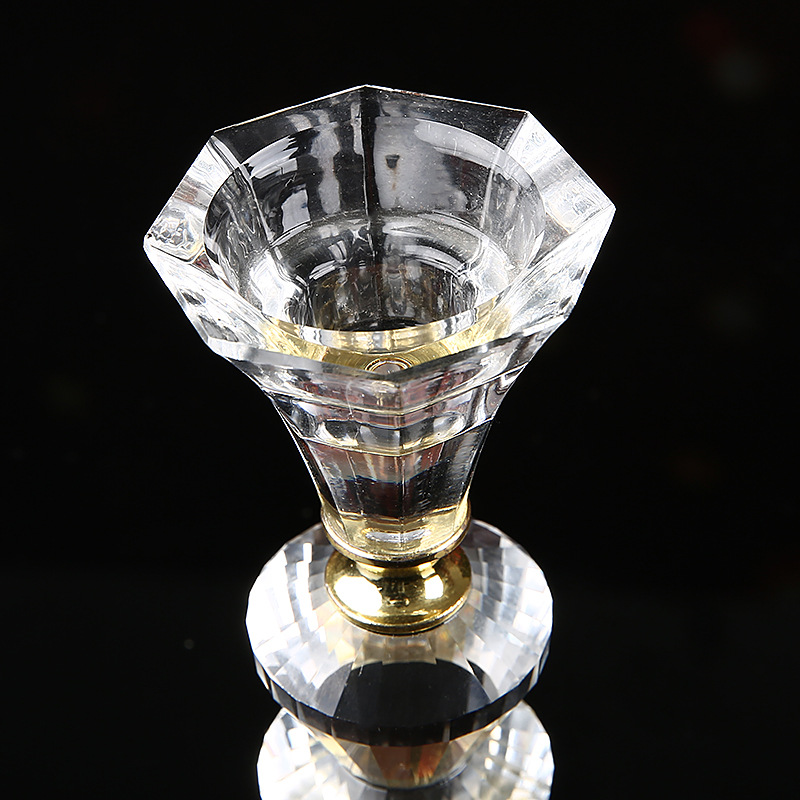 Factory Direct Sales Creative Simple And Light Luxury American Style Furnishings Wedding Props Crystal Candlestick Crystal Crafts Ornaments Factory Direct Sales Creative Simple And Light Luxury American Style Furnishings Wedding Props Crystal Candlestick Crystal Crafts Ornaments