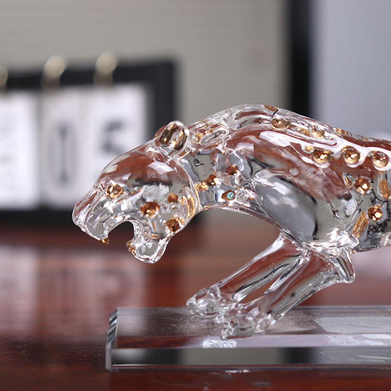 Wholesale Crystal Crafts Decoration Office Desk Surface Panel Decoration Leopard Creative Crafts Supply One Piece Dropshipping