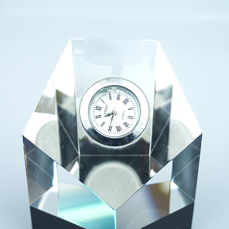 Manufacturers direct crystal crafts diamond carvings clock decoration customized enterprise office home decoration
