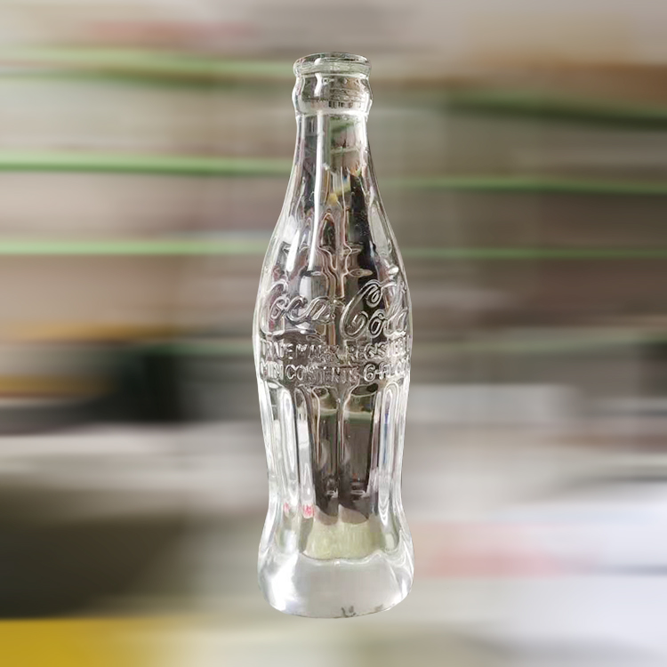 Crystal crafts creative gifts display a clear glass coke bottle to send friends lovers spot manufacturers direct selling