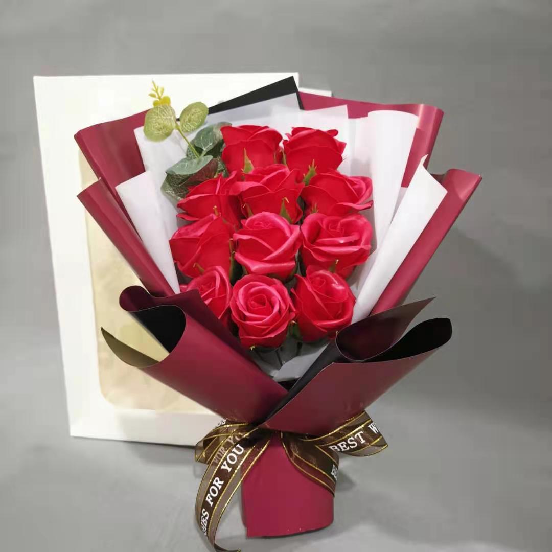 Valentine&#039;s Day Teacher&#039;s Day Christmas Mother&#039;s Day Gift Rose Flower Artificial Flower with Portable Paper Bag Wholesale