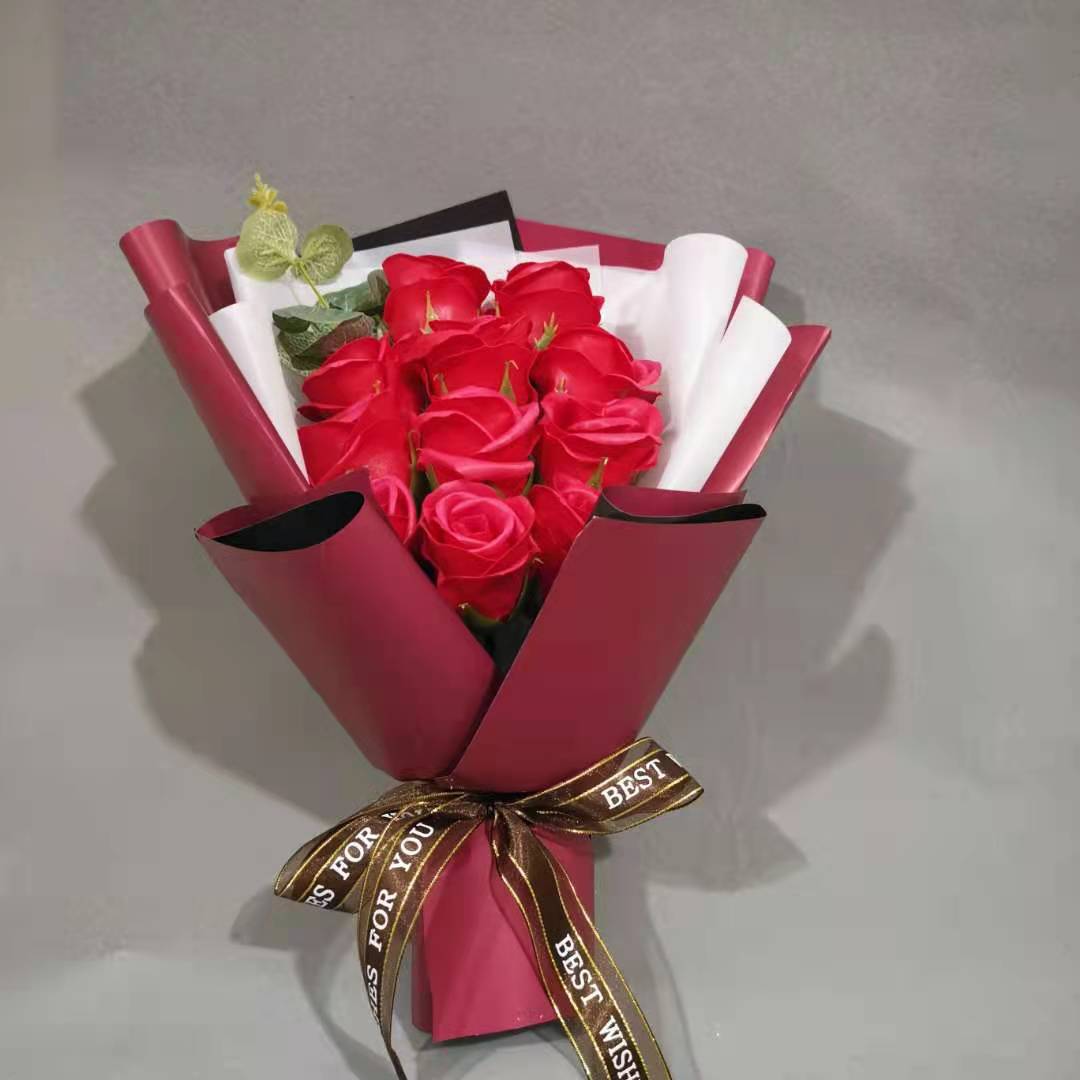Valentine&#039;s Day Teacher&#039;s Day Christmas Mother&#039;s Day Gift Rose Flower Artificial Flower with Portable Paper Bag Wholesale