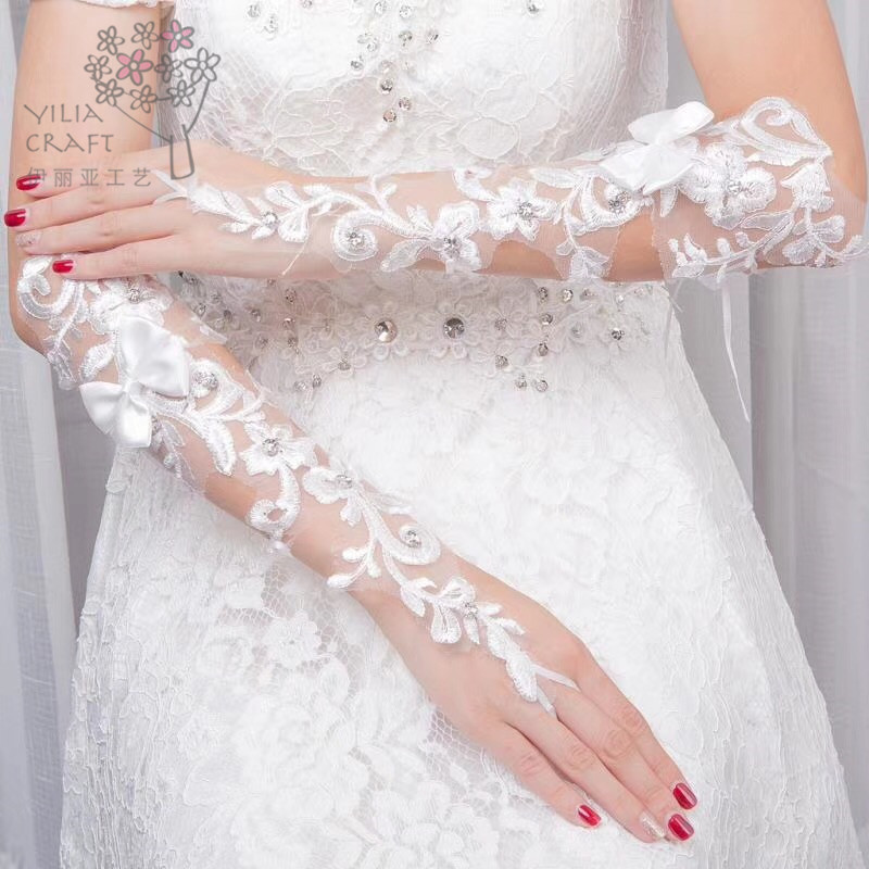 2018 bride&#039;s wedding dress gloves lace and long sun protection gloves summer han style.