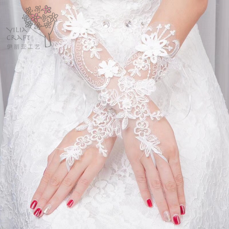 2018 bride&#039;s wedding dress gloves lace and long sun protection gloves summer han style.