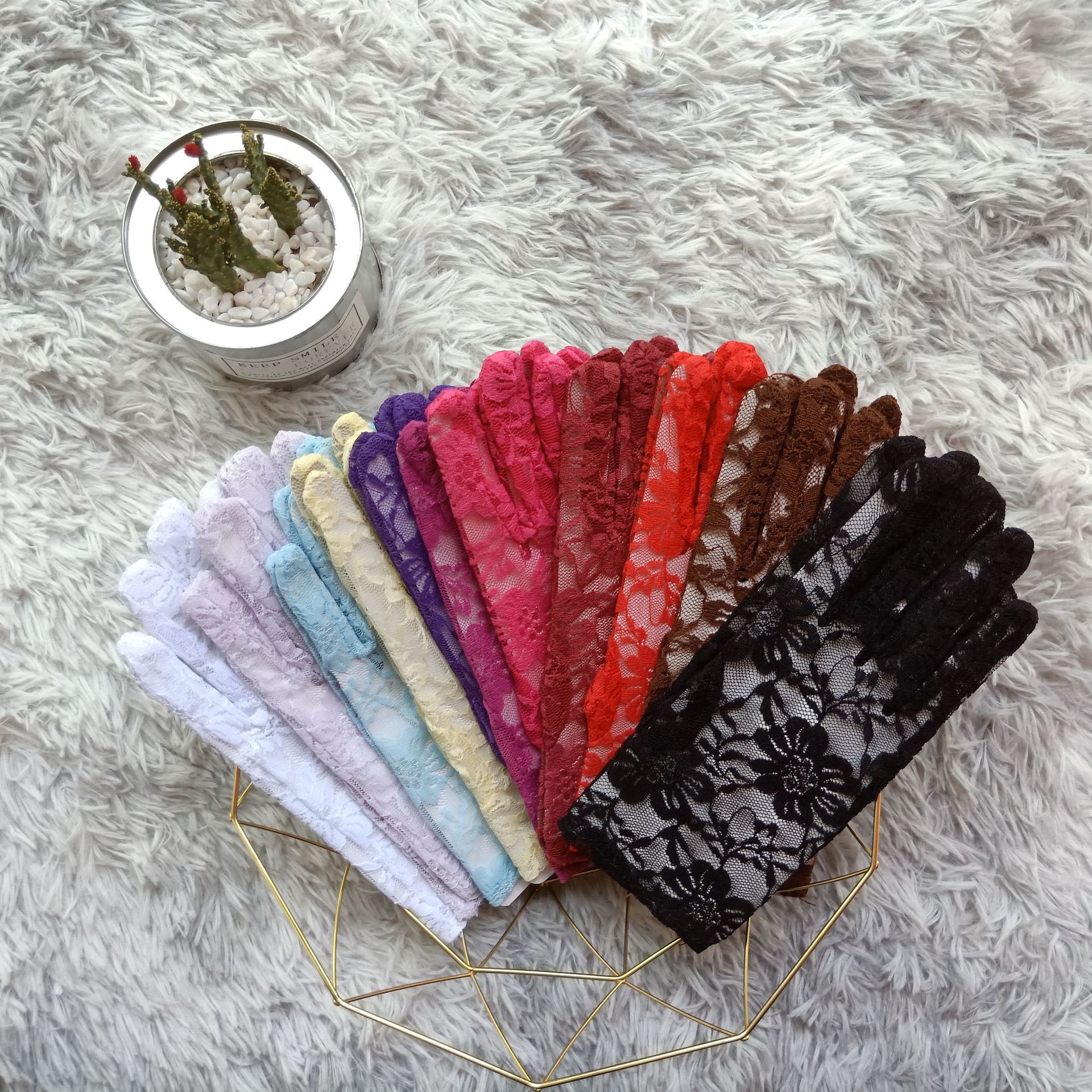 Summer Black and White Multi-Color Chrysanthemum Sun Protection Short Etiquette Wedding Five Finger Lace Untra Thin Stretch Wedding Gloves