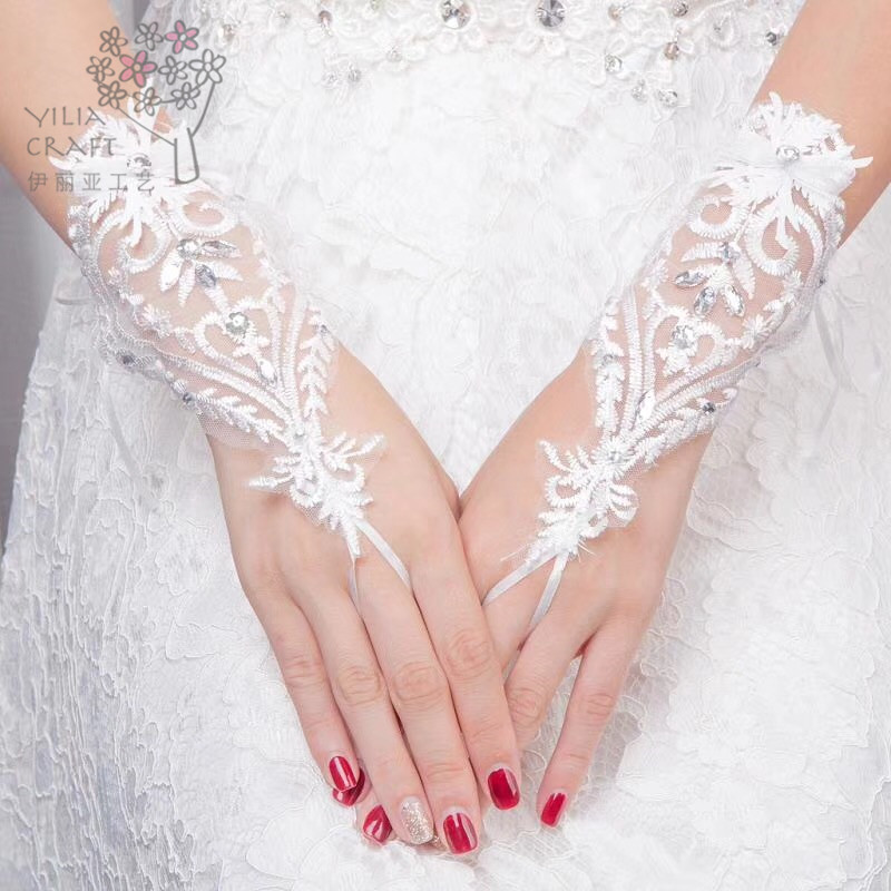 Elia Korean bride gloves wedding gown with lace embroidered mittens.